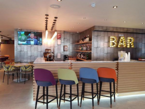  Best Western Plus London Wembley Hotel  Лондон